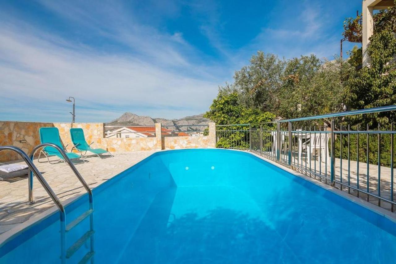 Apartments Roza Omis Exterior photo